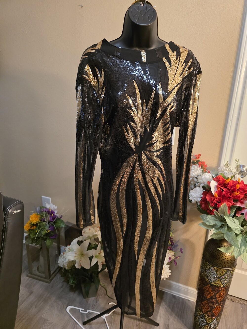 Black & Gold Sequin Long Sleeve Bodycon Dress